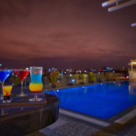 Davanam Sarovar Portico Suites Bangalore Exterior foto