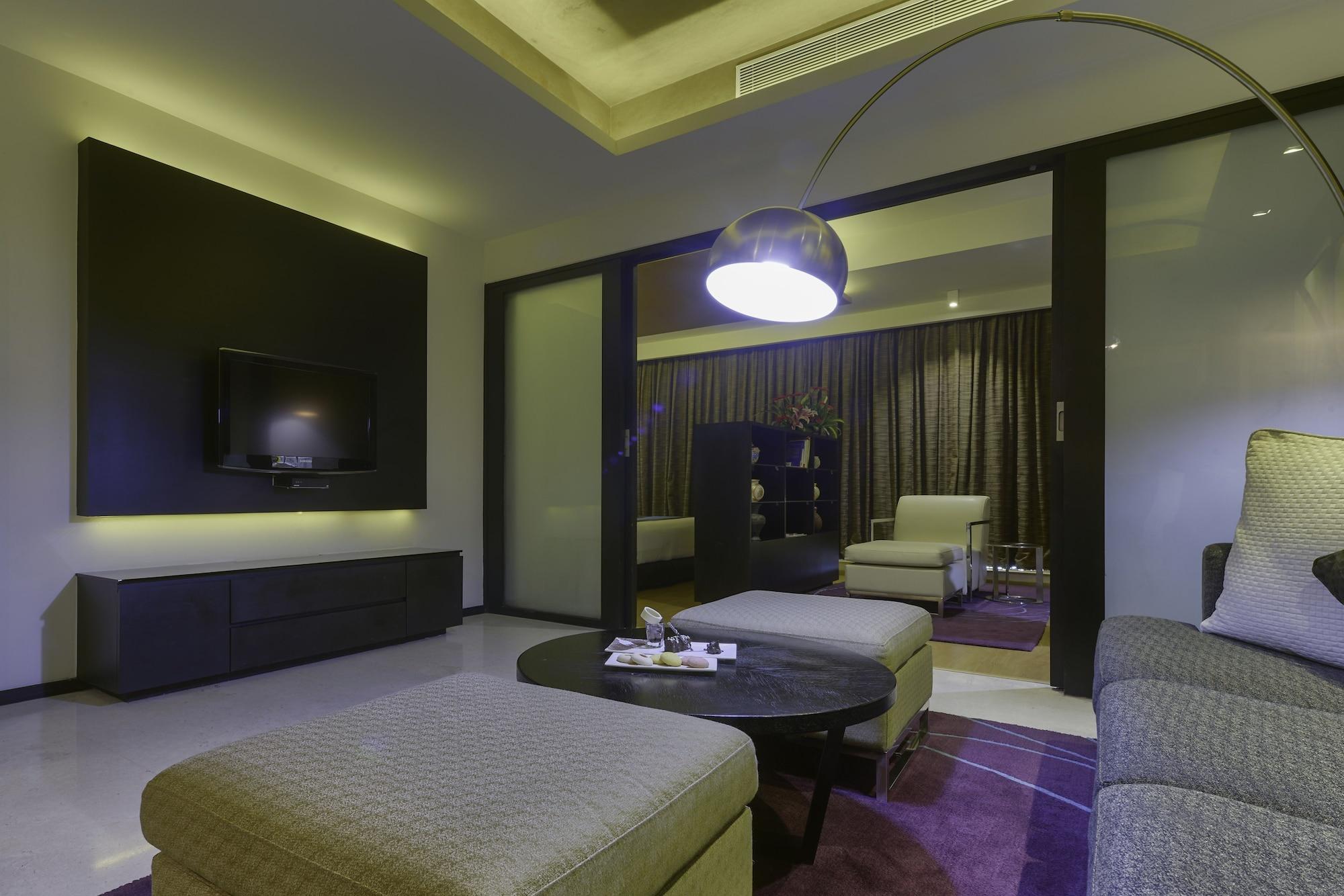 Davanam Sarovar Portico Suites Bangalore Exterior foto