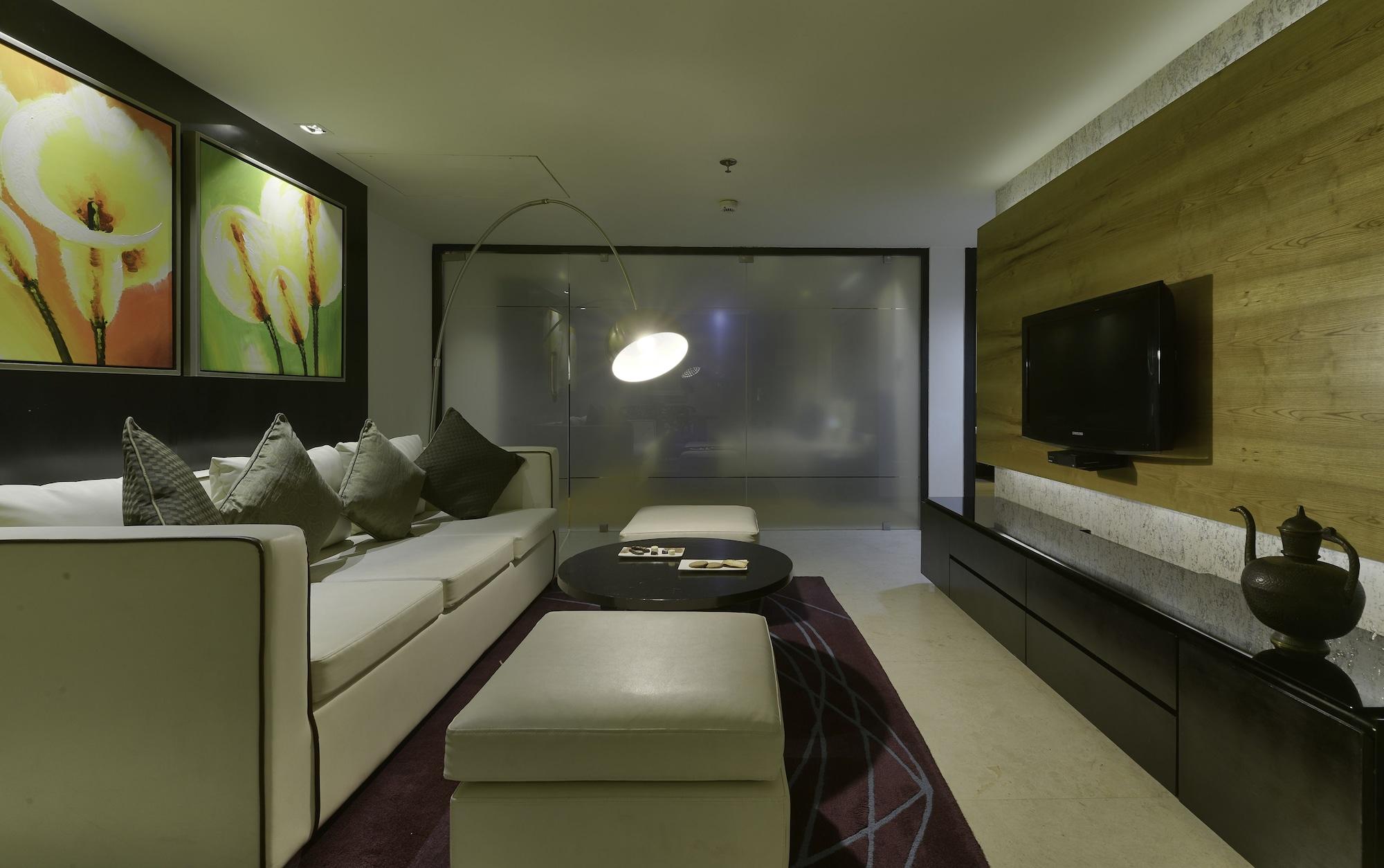 Davanam Sarovar Portico Suites Bangalore Exterior foto
