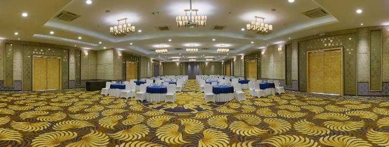 Davanam Sarovar Portico Suites Bangalore Exterior foto